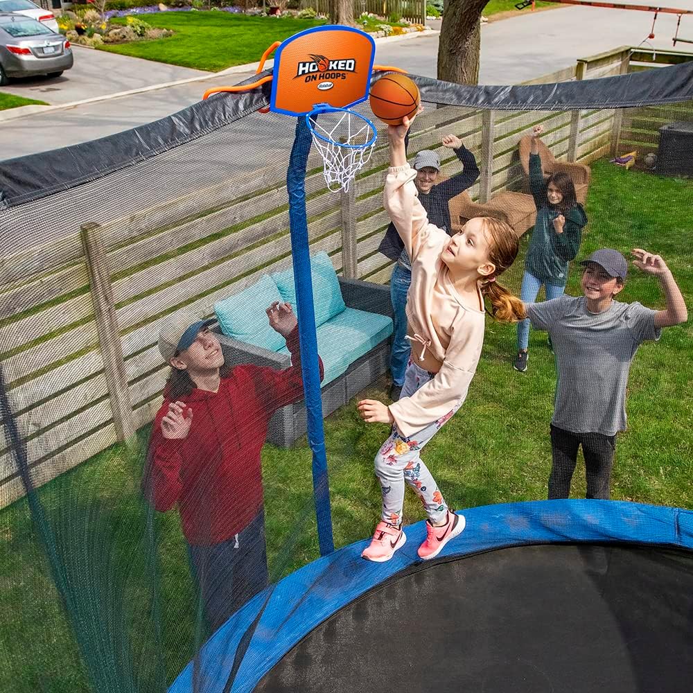 Building Good Sportsmanship and Teamwork in Kids: A Guide for Parents and Coaches