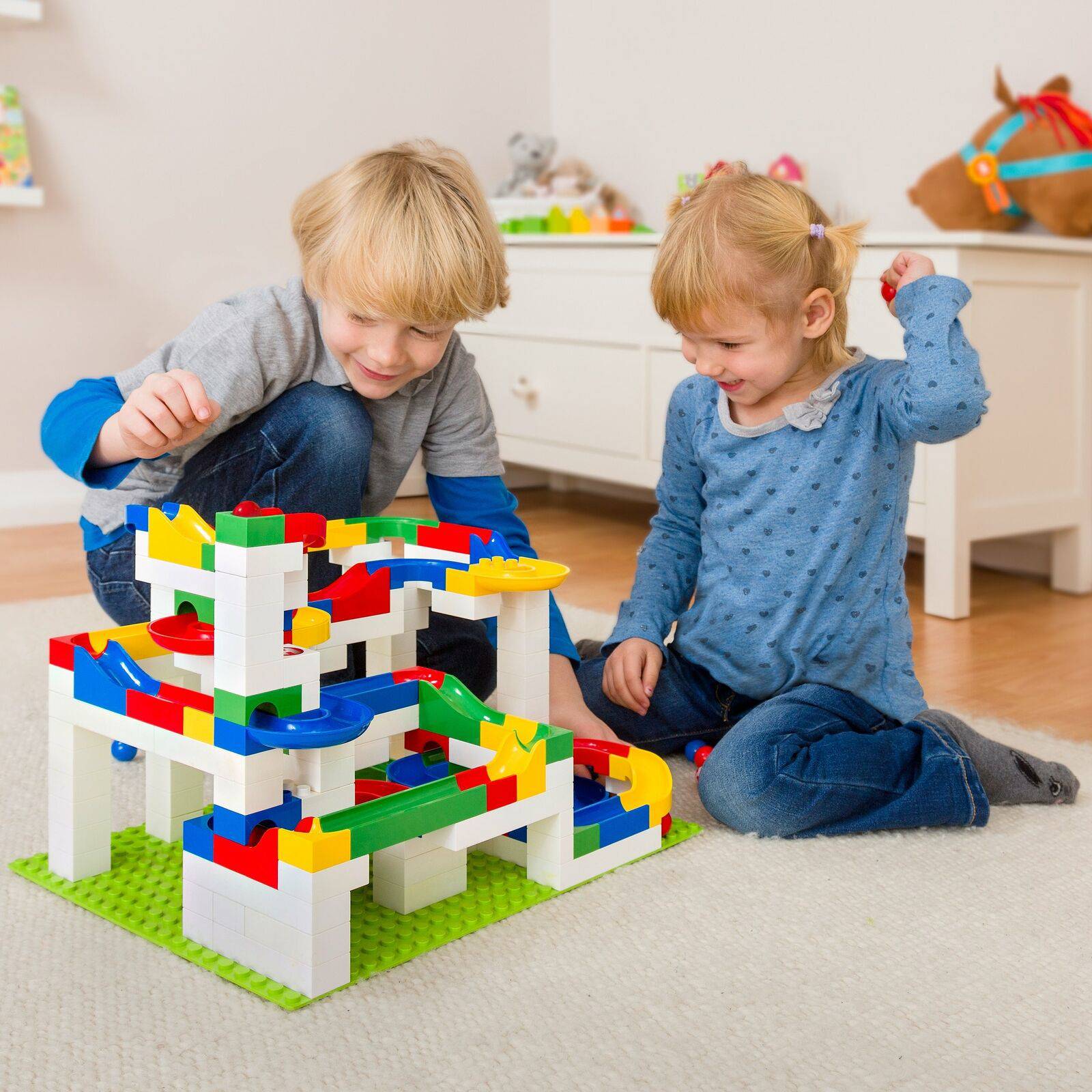 Safari LTD - 12 Benefits of Children Playing with Building Toys