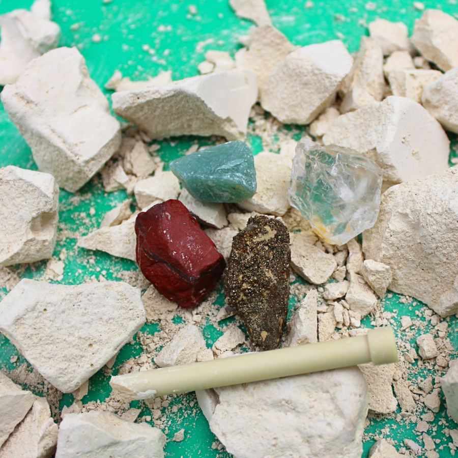 Dino Dexter Mineral Dig Kit |  | Safari Ltd®
