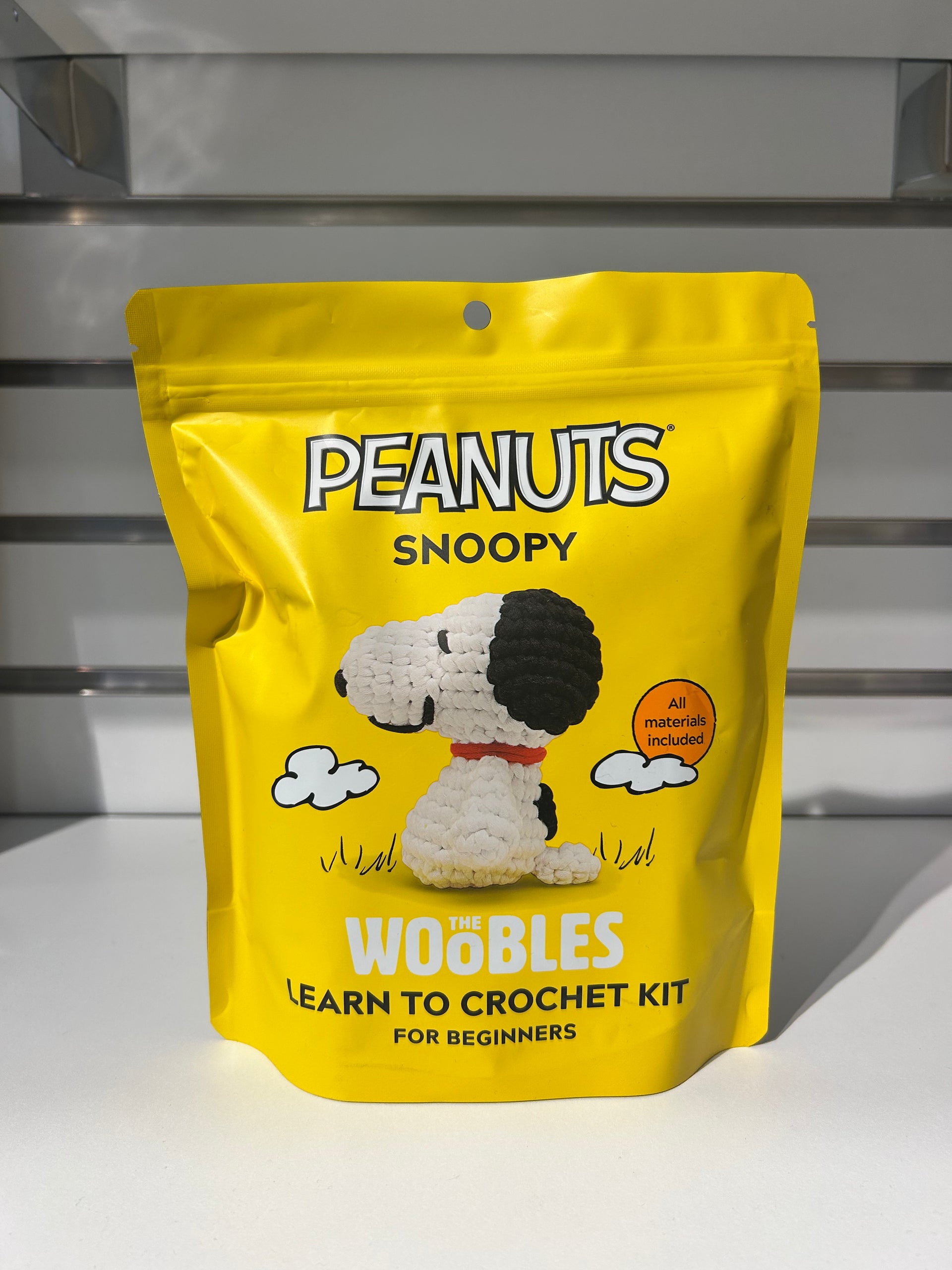 Snoopy - Woobles Beginner Crochet Amigurumi Kit | Safari Ltd®