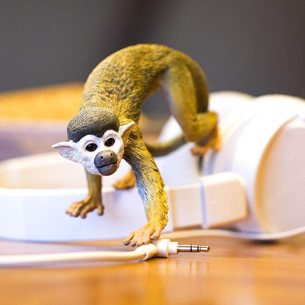Squirrel Monkey Toy | Incredible Creatures | Safari Ltd®