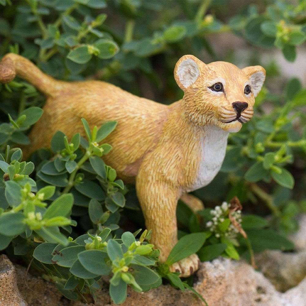 Lion Cub Toy | Wildlife Animal Toys | Safari Ltd®