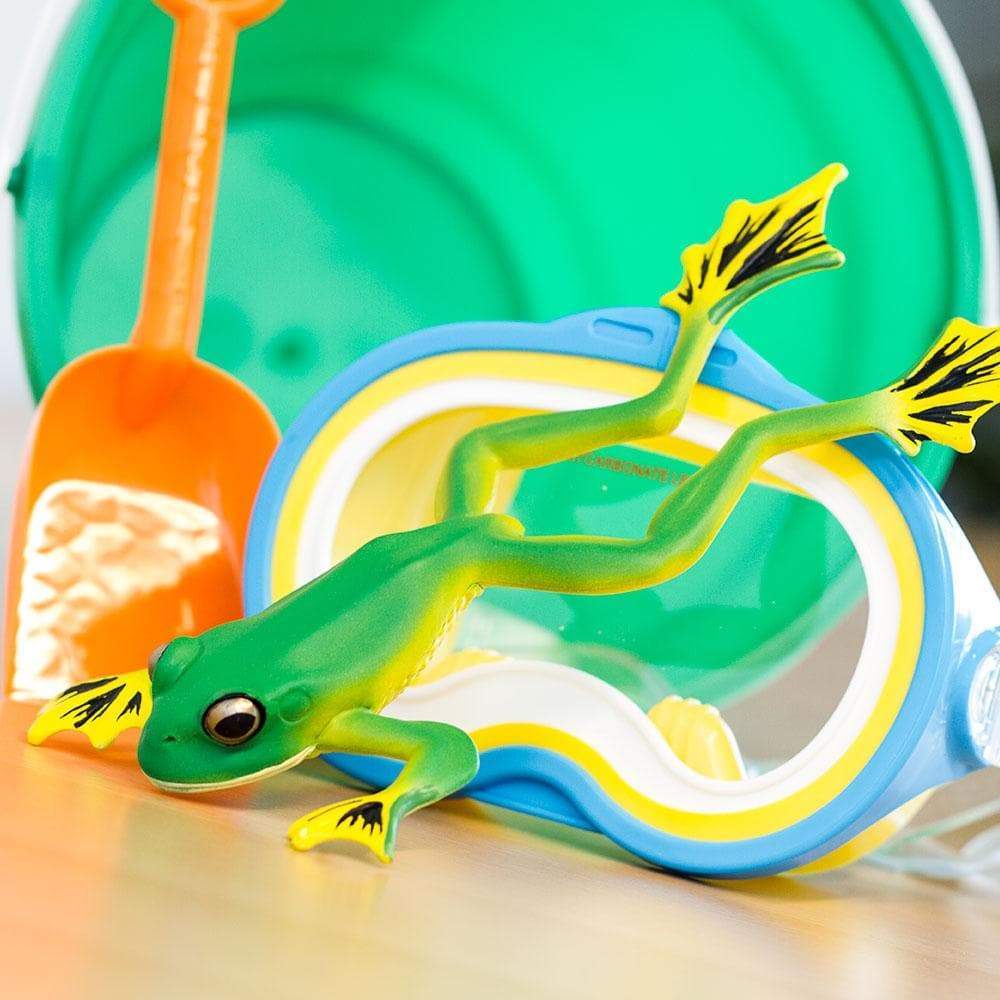Flying Tree Frog Figurine - Incredible Creatures® Collection