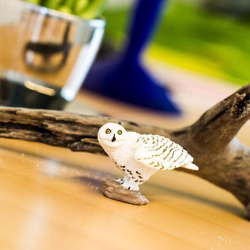 Snowy Owl Figurine | Safari Ltd®