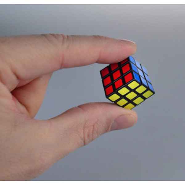 World's Smallest Rubik's Cube | Safari Ltd®