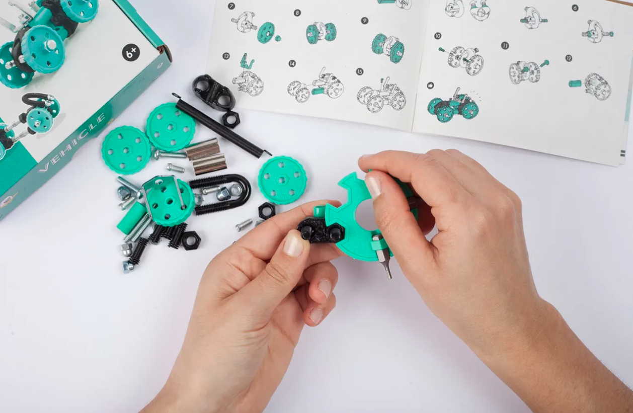 The Off Bits BUGGYBIT Build-it-Yourself 3-in-1 Vehicle Kit - Green