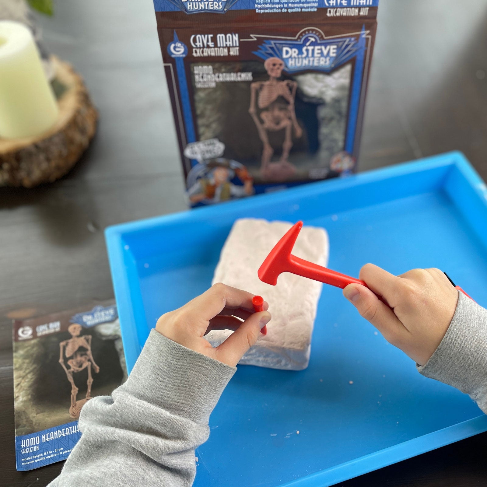 Dr. Steve Hunters GEOWorld Cave Man Dig Homo Neanderthalensis