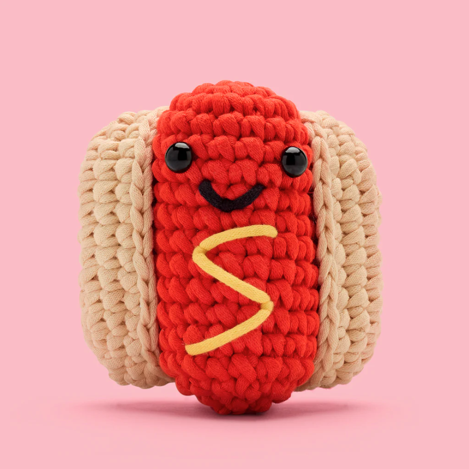 Frank the Hot Dog - Woobles Beginner Crochet Amigurumi Kit