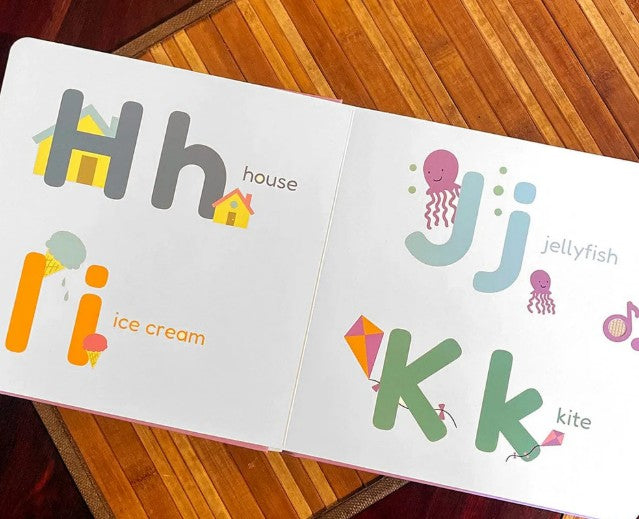 Cali's Books Sing The Alphabet |  | Safari Ltd®