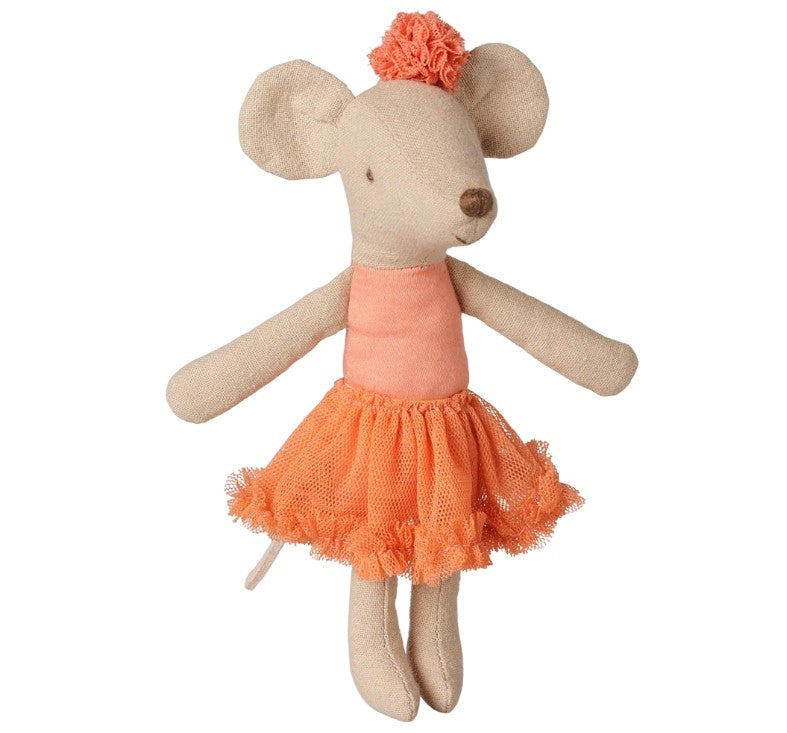 Introducing the Maileg Ballerina Mouse, Big Sister in Dusty Coral—a delightful plush doll from Maileg. This charming mouse wears a dusty coral tutu dress with a matching headpiece and features outstretched arms and a delicately embroidered nose, making her perfect for dance-inspired imaginative play or recreating enchanting ballet performances.