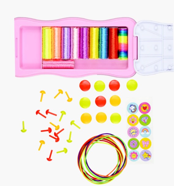 Friendship Bracelet Kit |  | Safari Ltd®