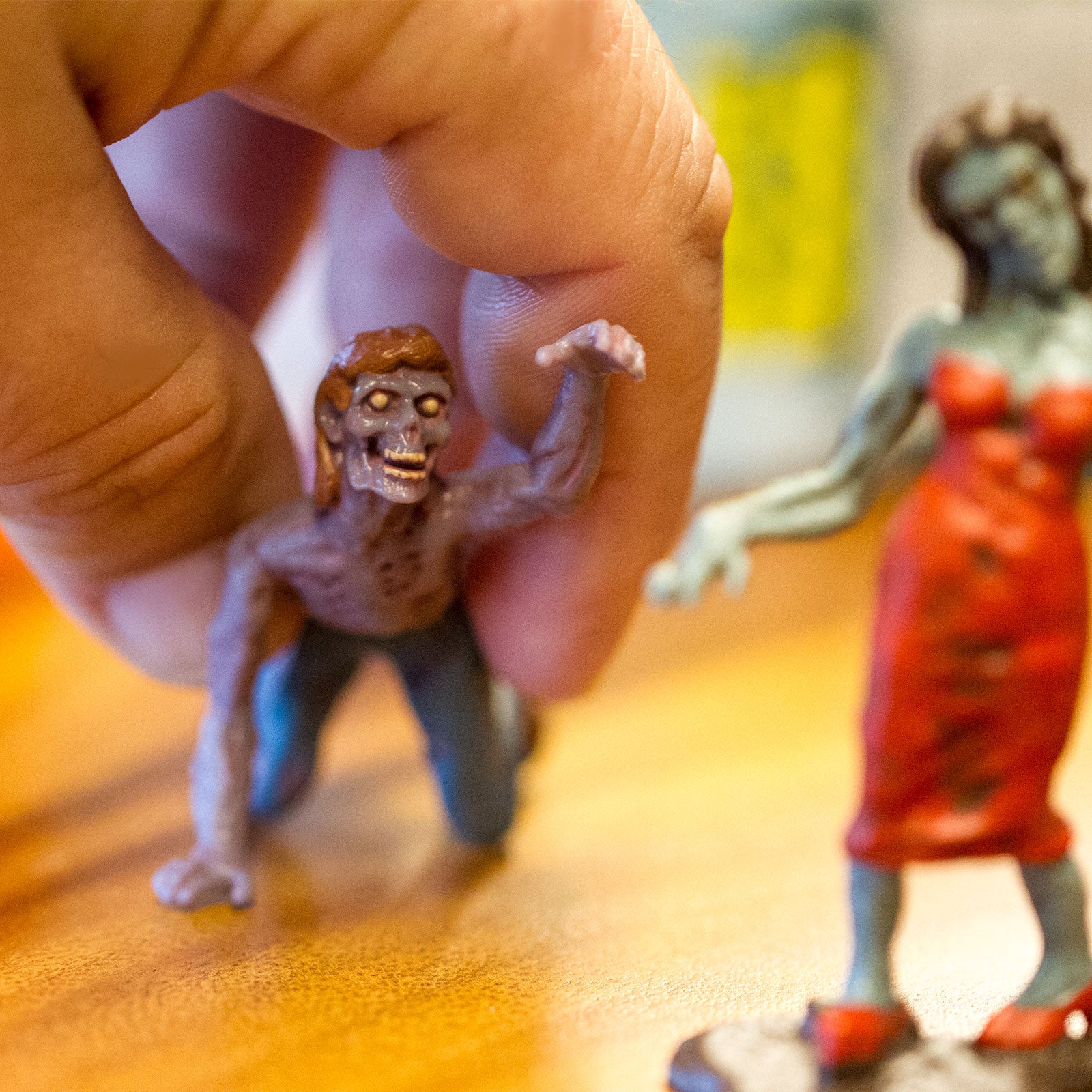 Zombies Super TOOB® Figurine Set – 12 Zombie Figures | Safari Ltd