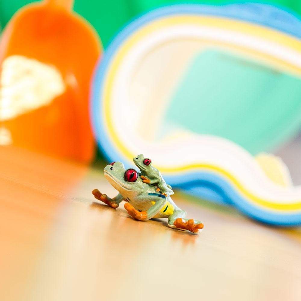 Red-eyed Tree Frog Toy | Incredible Creatures | Safari Ltd®