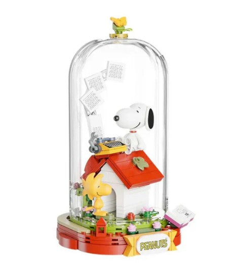 Peanuts Red House Daydreams |  | Safari Ltd®