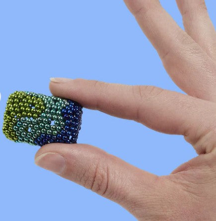 Speks 432 Fidget Magnets - Gradient Soothe Blue |  | Safari Ltd®