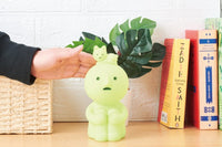 Smiski Touch Light - Knee Hugging |  | Safari Ltd®