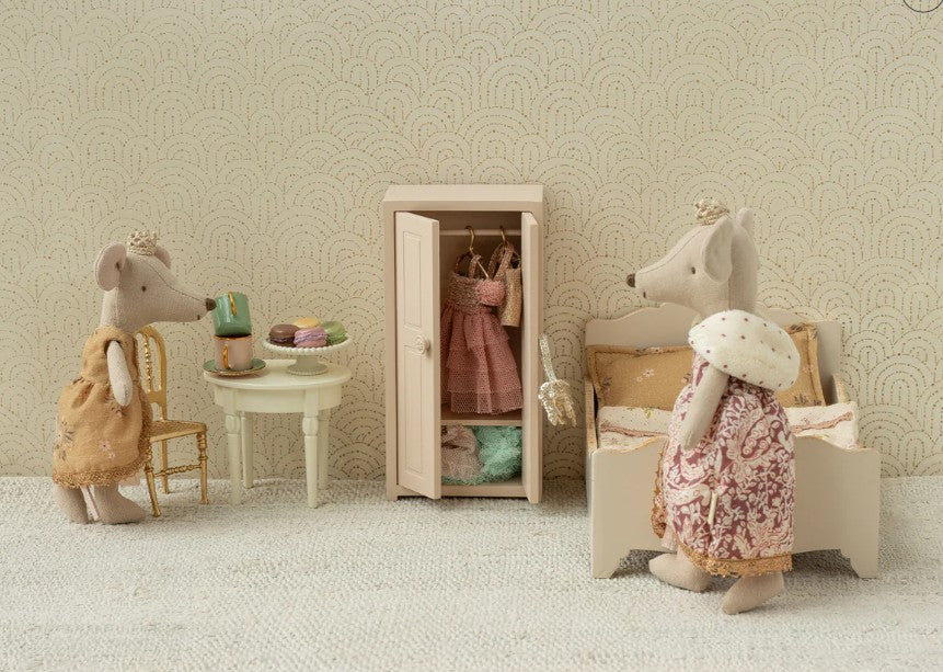Maileg Queen Mouse, Mum | Safari Ltd®