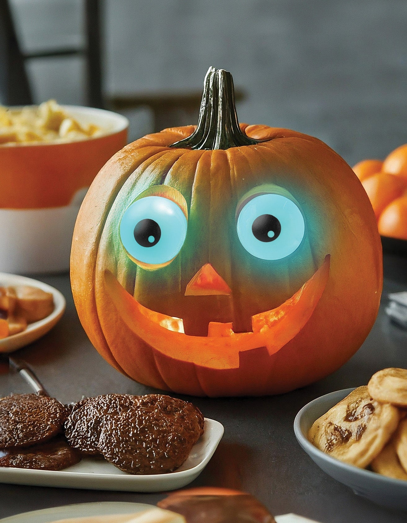 Witching Hour Halloween Color-Changing Light-Up Pumpkin Eyeballs