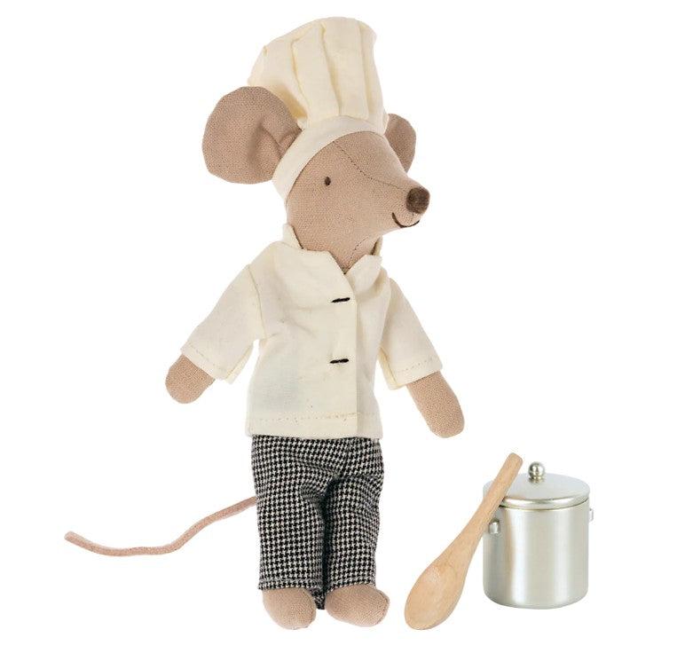 The Maileg Chef Mouse W. Soup Pot And Spoon, Big Brother by Maileg features a plush mouse in chef attire with a metal pot and wooden spoon—perfect for imaginative play and pretend cooking adventures.