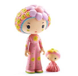 Bring imaginative play to life with the DJECO Tinyly Rose Tinyroom by DJECO. This adorable set features two sweet dolls dressed in flower-themed outfits—the taller doll wears a pink dress adorned with yellow flowers and a large flower hat, while the smaller doll is styled in a matching pink petal hat and dress. Both have big, expressive eyes and charming smiles—perfect companions for your Tinyly room or miniature playset.