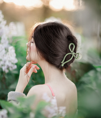 Crush Very Demure Bow Hair Clip