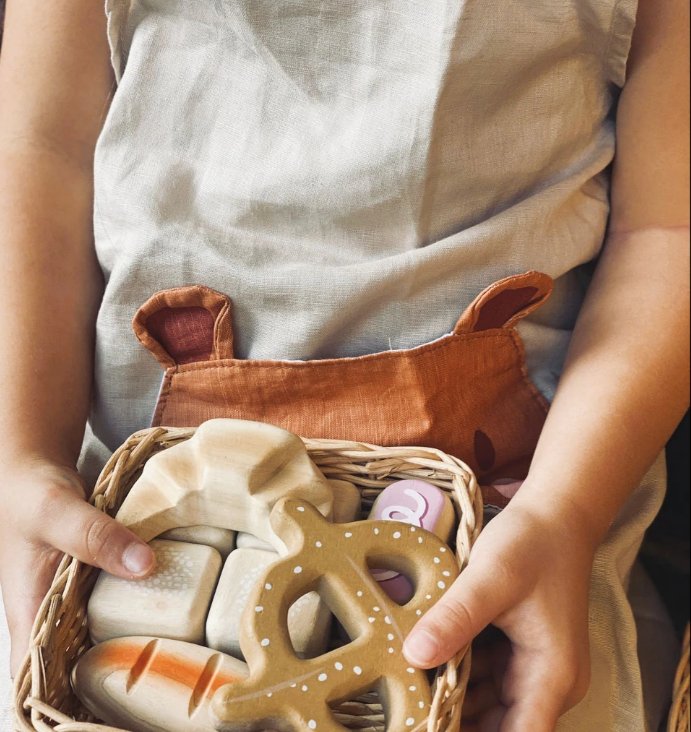 Tender Leaf Toys Bread Basket