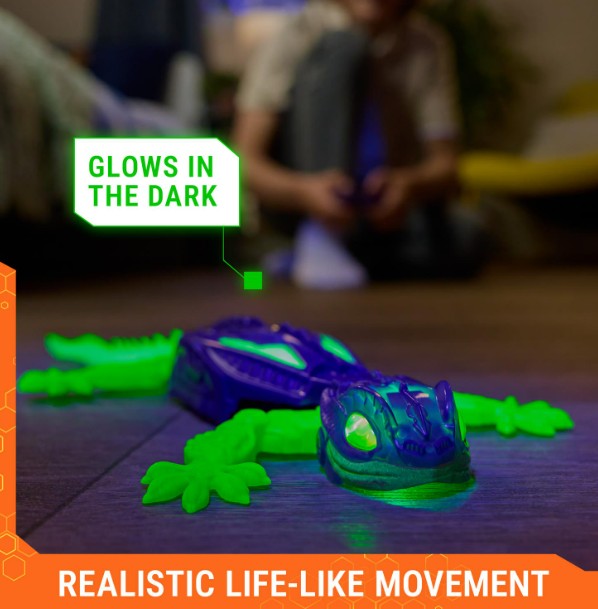 Hex Bots Wall Crawler Glow in the Dark Gecko |  | Safari Ltd®