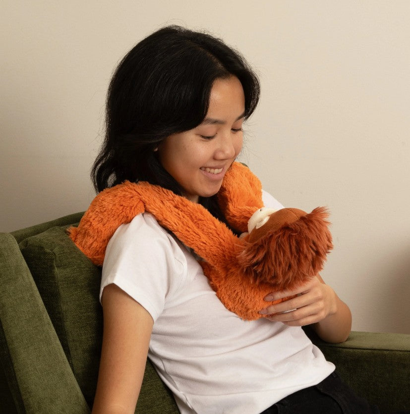Hugarounds Ollie the Orangutan |  | Safari Ltd®