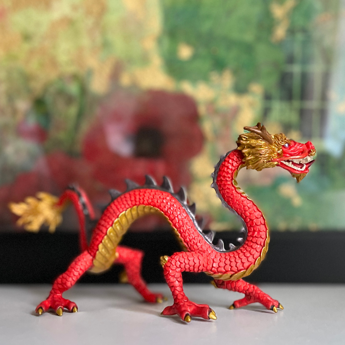 Safari Ltd: Horned Chinese Dragon Figure Safari Ltd: Horned Chinese Dragon Figure