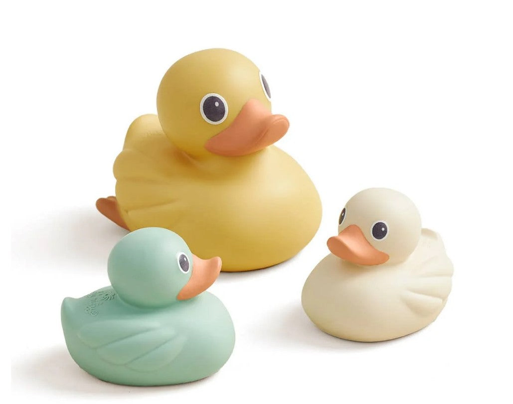 Ducky Family Bath + Water Table Toys