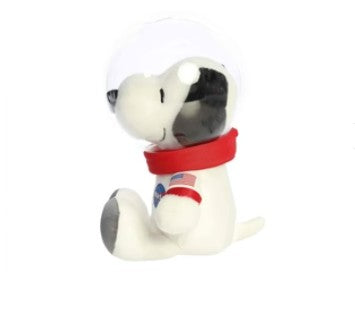 11" White Space Suit Snoopy |  | Safari Ltd®