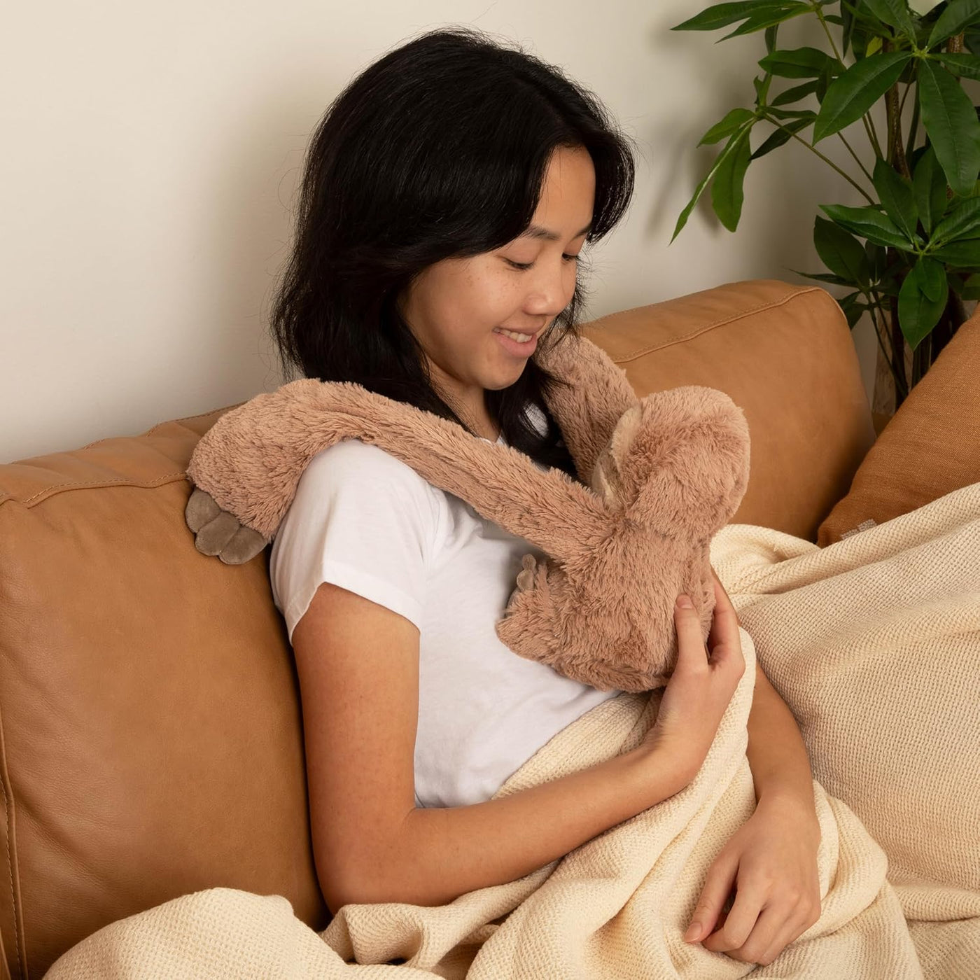 Hugimals Hugarounds Sawyer the Sloth Stuffed Animal Plush Toy |  | Safari Ltd®