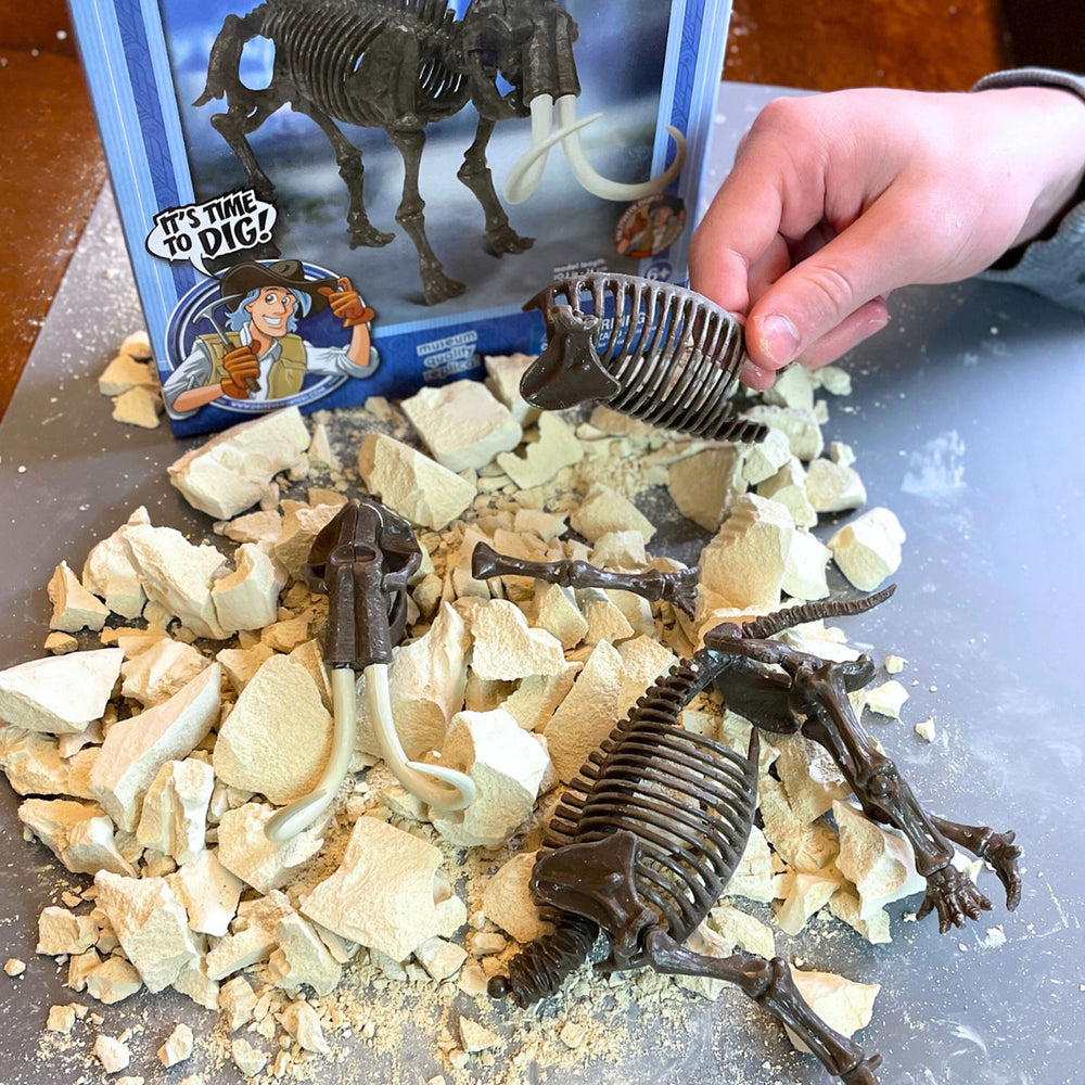 Dr. Steve Hunters GEOWorld Ice Age Dig Woolly Mammoth Mammthus Excavat ...