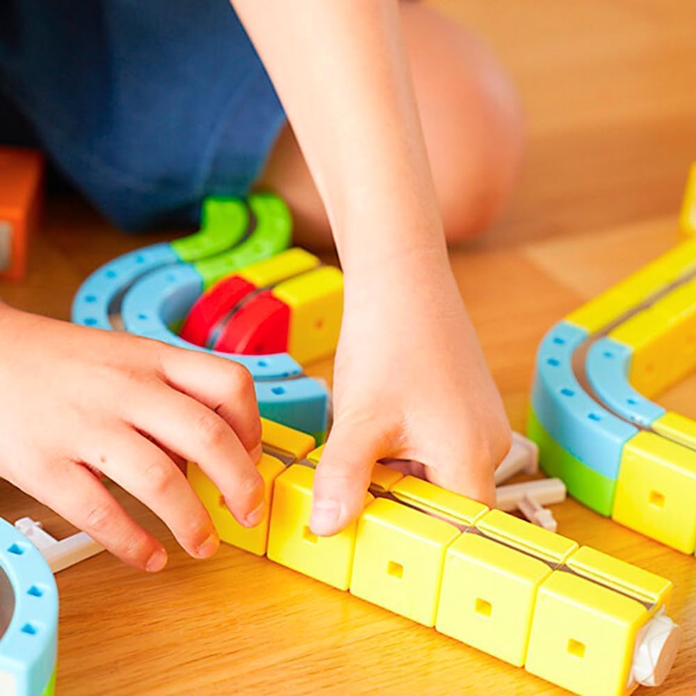 RAIL CUBE Magnetic Monorail 32 Piece Starter Set |  | Safari Ltd®