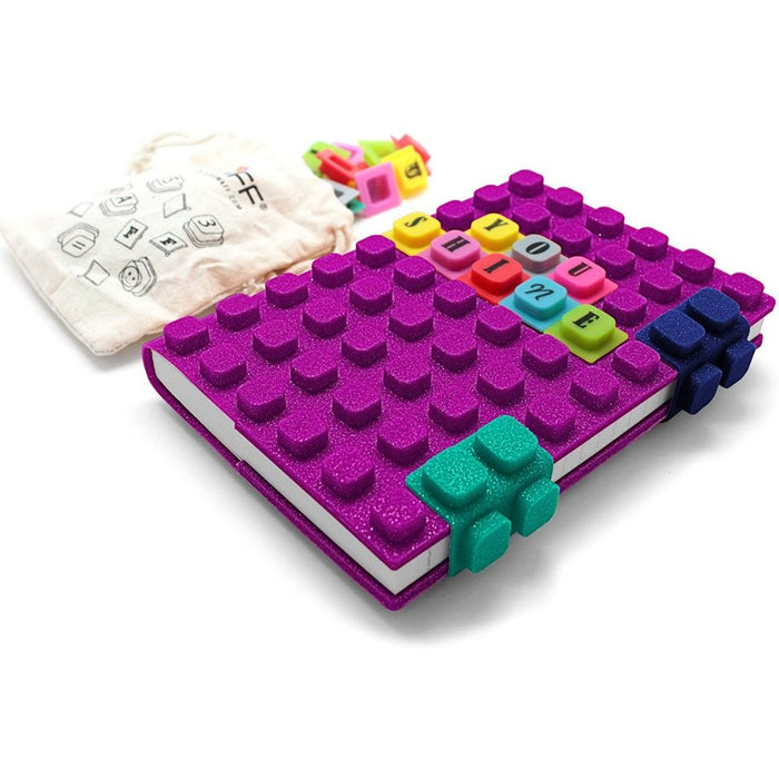 Customizable Silicone Journal with 70 Cubes - FUSCHIA GLITTER - Safari Ltd®