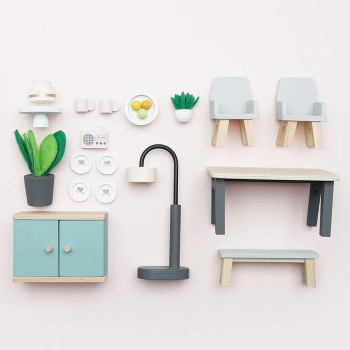 Daisylane Dining Room - Safari Ltd®