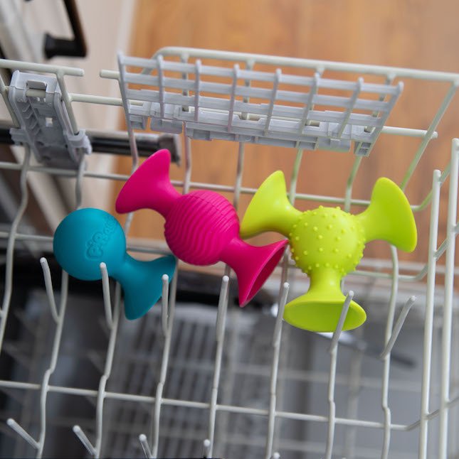 Fat Brain Toys PipSquigz Set of 3 - Safari Ltd®