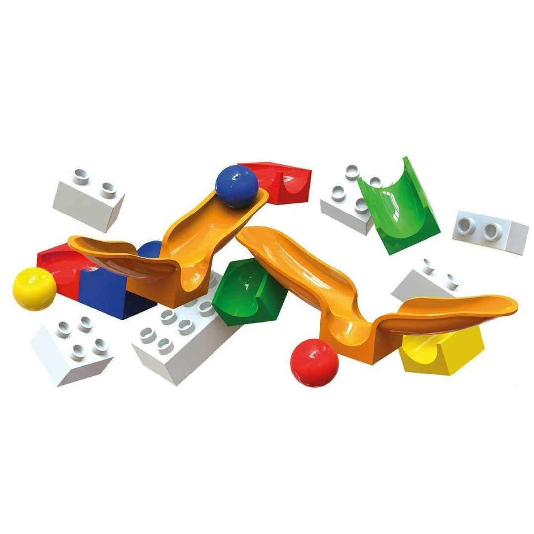HUB Cradle Chute Action Set STEM toy Safari Ltd®