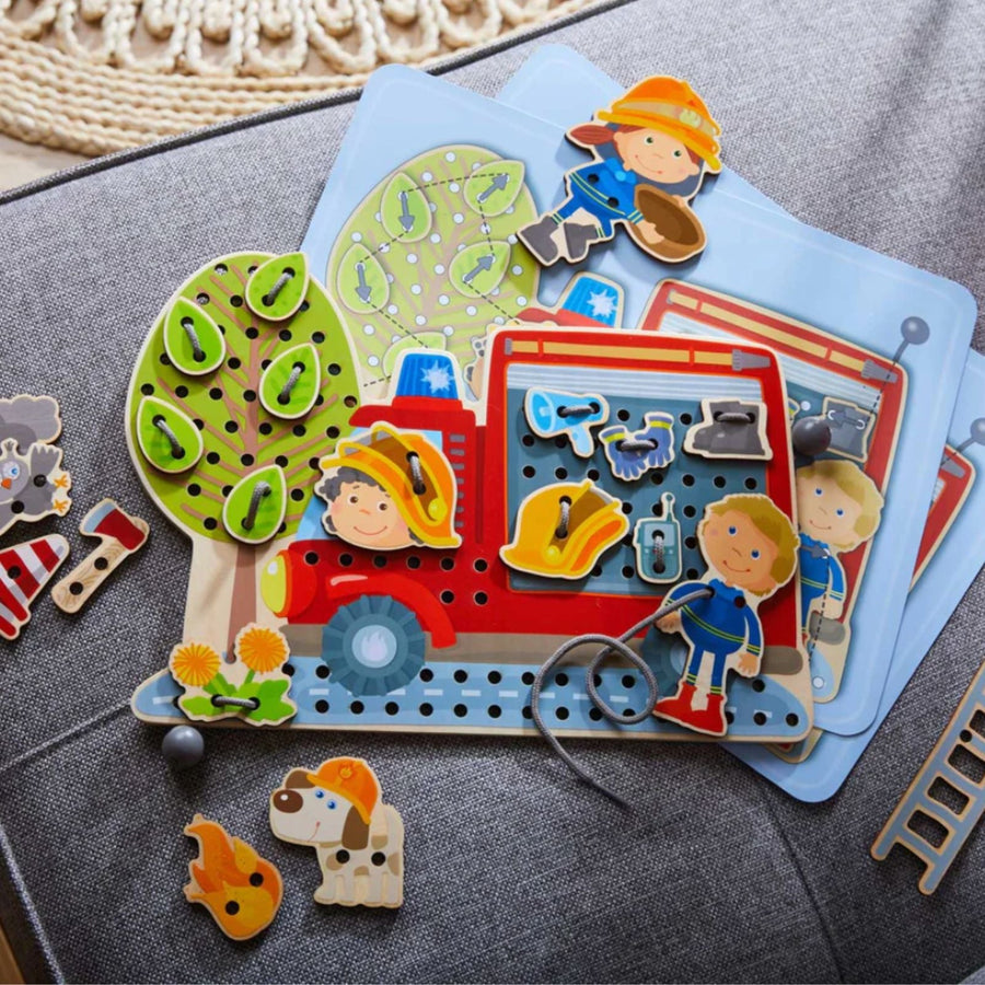 In Action Threading Game | Safari Ltd®