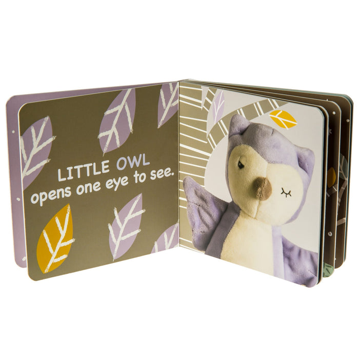 Leika Little Owl Book - Safari Ltd®