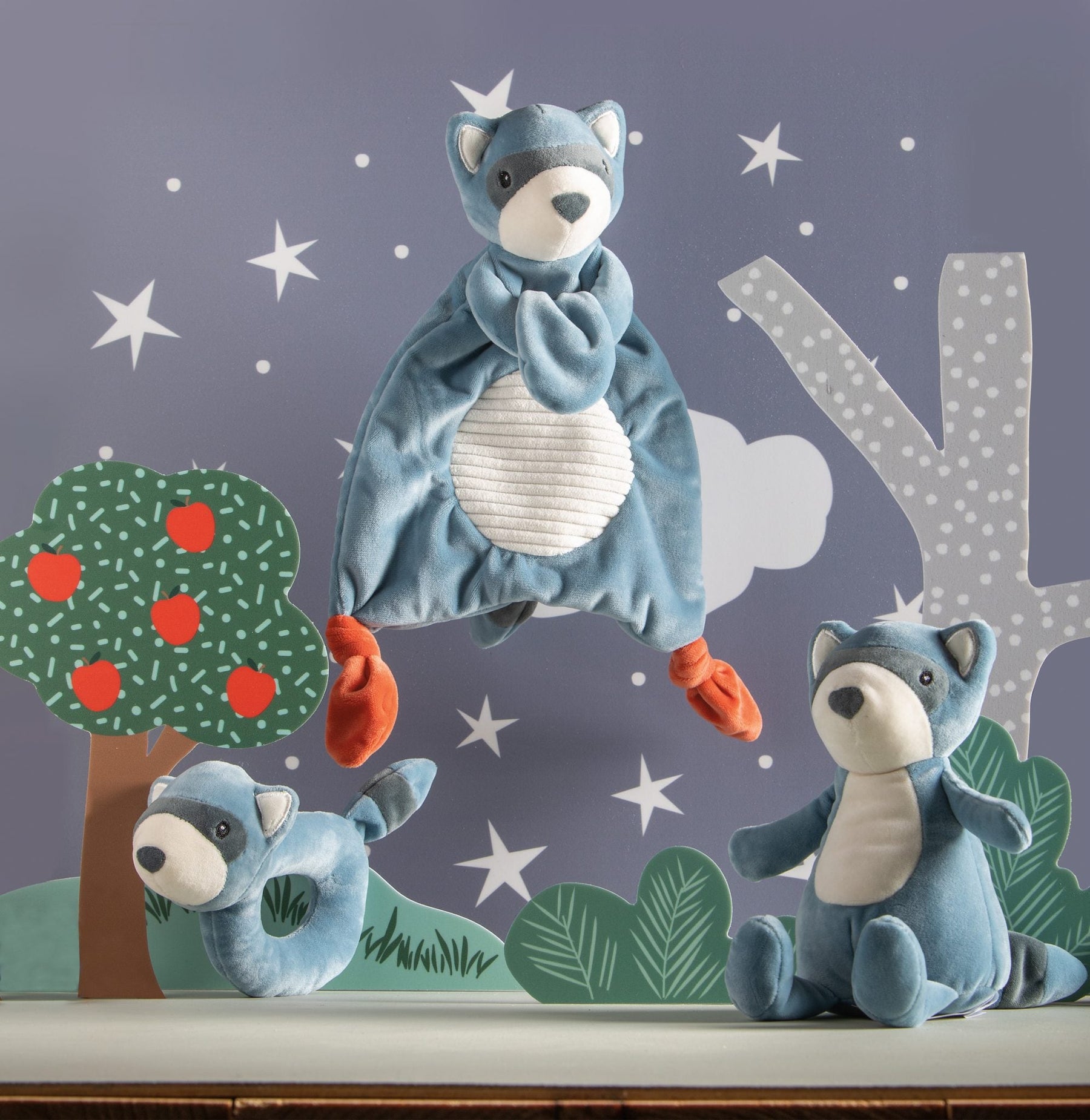Leika Little Raccoon Rattle | Safari Ltd®