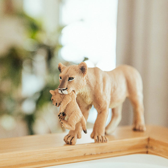 Lioness With Cub Toy - Safari Ltd®