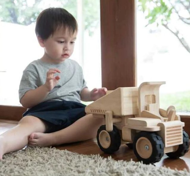 Plan Toys Dump Truck - Safari Ltd®