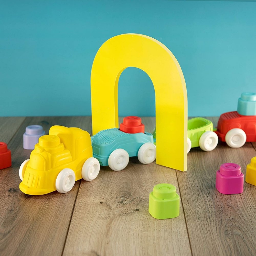 Soft Clemmy Sensory Train | Safari Ltd®