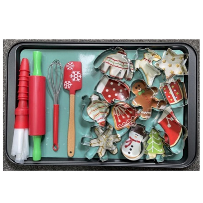 Winter Wonderland Deluxe Cookie Decorating Set - Safari Ltd®